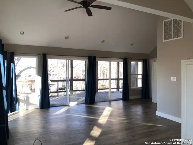 156 VERDE PARK BLVD Center Point, TX 78010