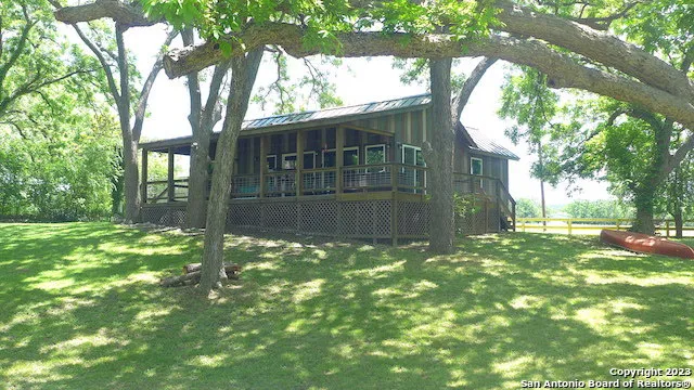 156 VERDE PARK BLVD Center Point, TX 78010