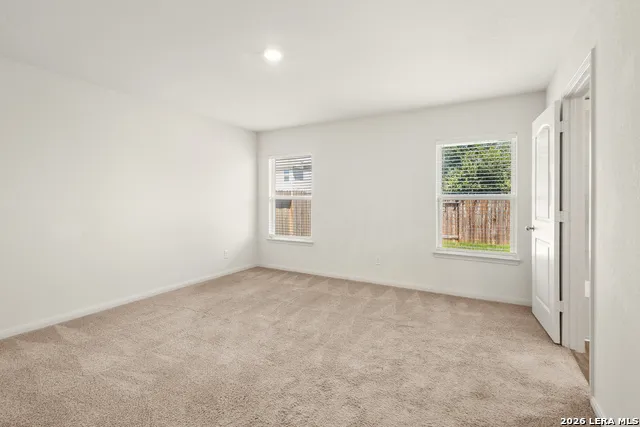 15214 HARBOR LNDG Von Ormy, TX 78073