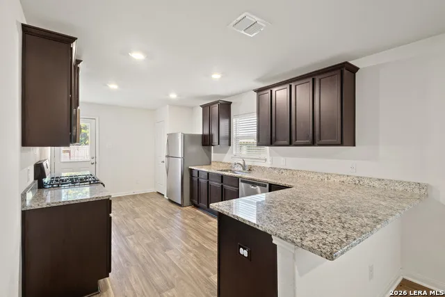 15214 HARBOR LNDG Von Ormy, TX 78073