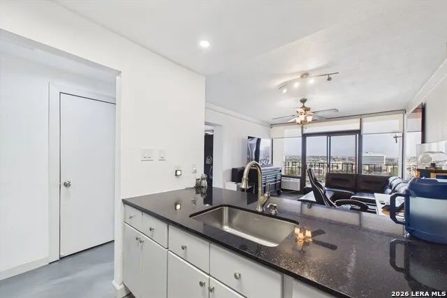 7701 Wurzbach Unit 1803 San Antonio, TX 78229