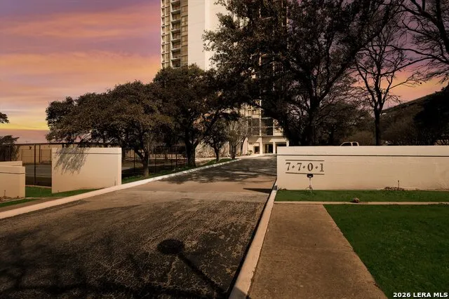 7701 Wurzbach Unit 1803 San Antonio, TX 78229