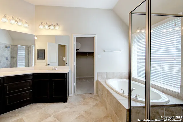 2966 SADDLEHORN DR Seguin, TX 78155