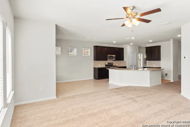 8904 Portobello Way Converse, TX 78109