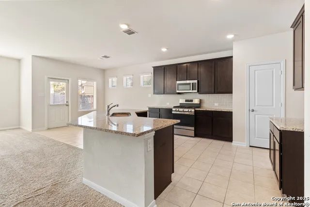8904 Portobello Way Converse, TX 78109