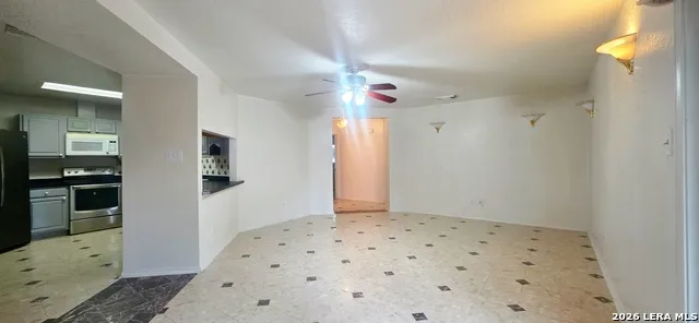 5707 Lovett Oaks San Antonio, TX 78218