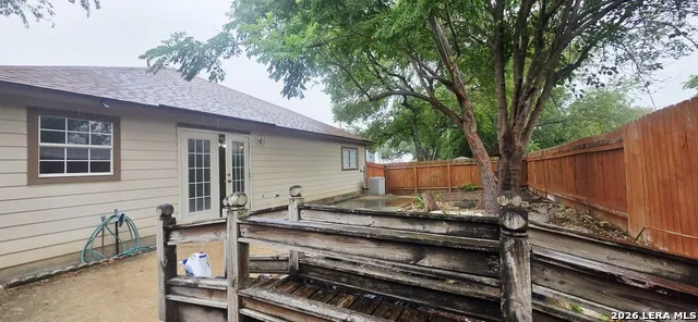 5707 Lovett Oaks San Antonio, TX 78218