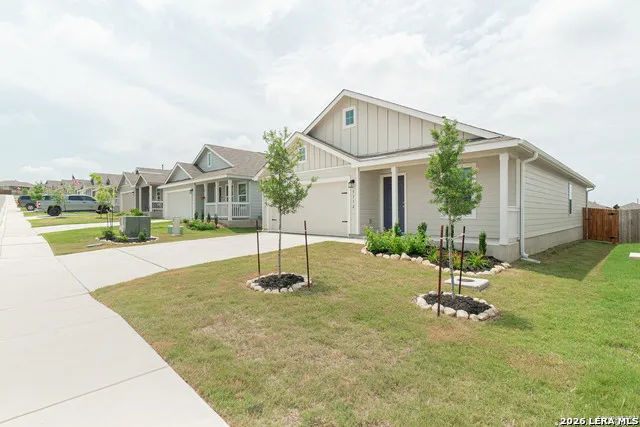 5352 Forbs Bulverde, TX 78163