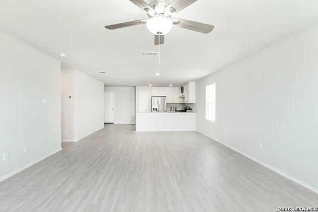 5352 Forbs Bulverde, TX 78163