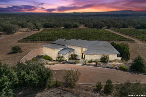 1758 LINCOLN SMITH RD
