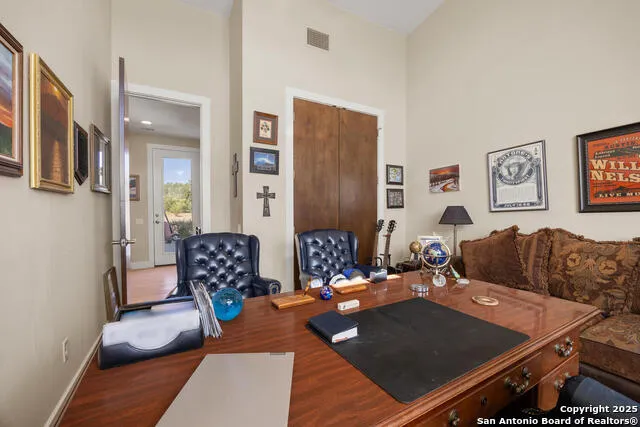 1758 LINCOLN SMITH RD Round Mountain, TX 78663