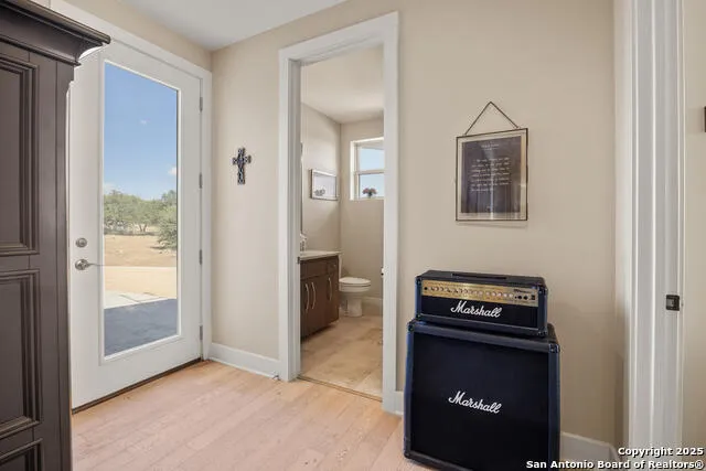 1758 LINCOLN SMITH RD Round Mountain, TX 78663