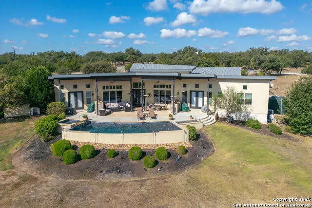 1758 LINCOLN SMITH RD Round Mountain, TX 78663