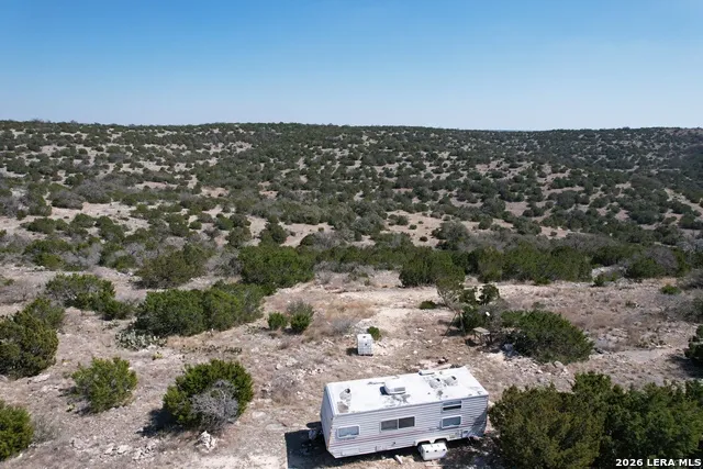 1213 Sd 42200 Rocksprings, TX 78880