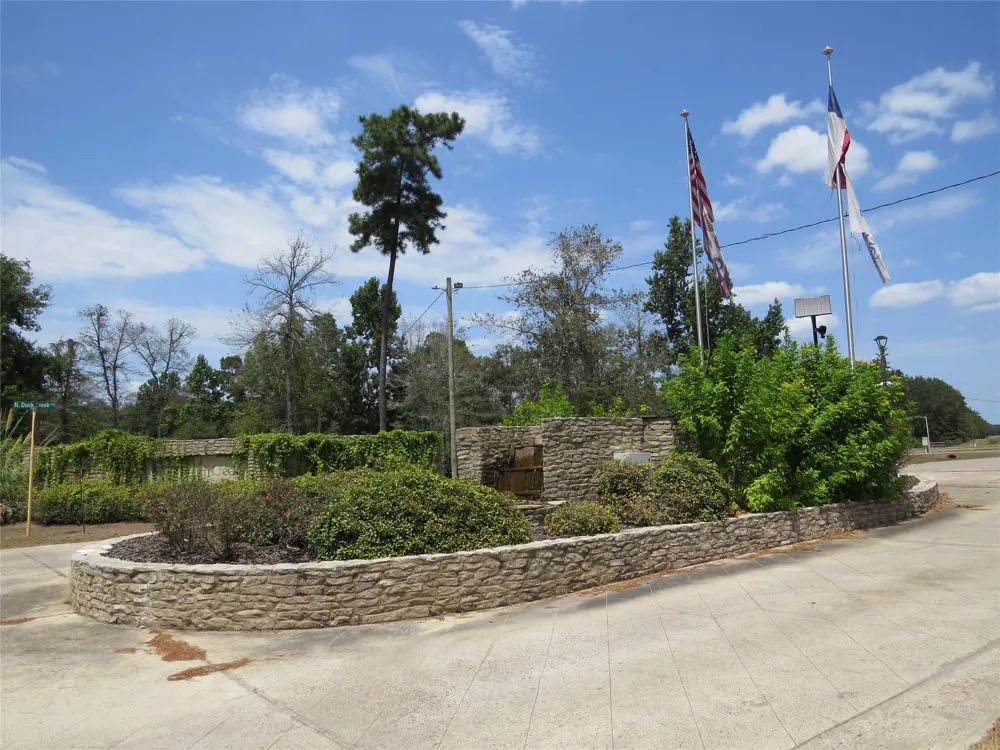 2176 Bambi Court Cleveland, TX 77328