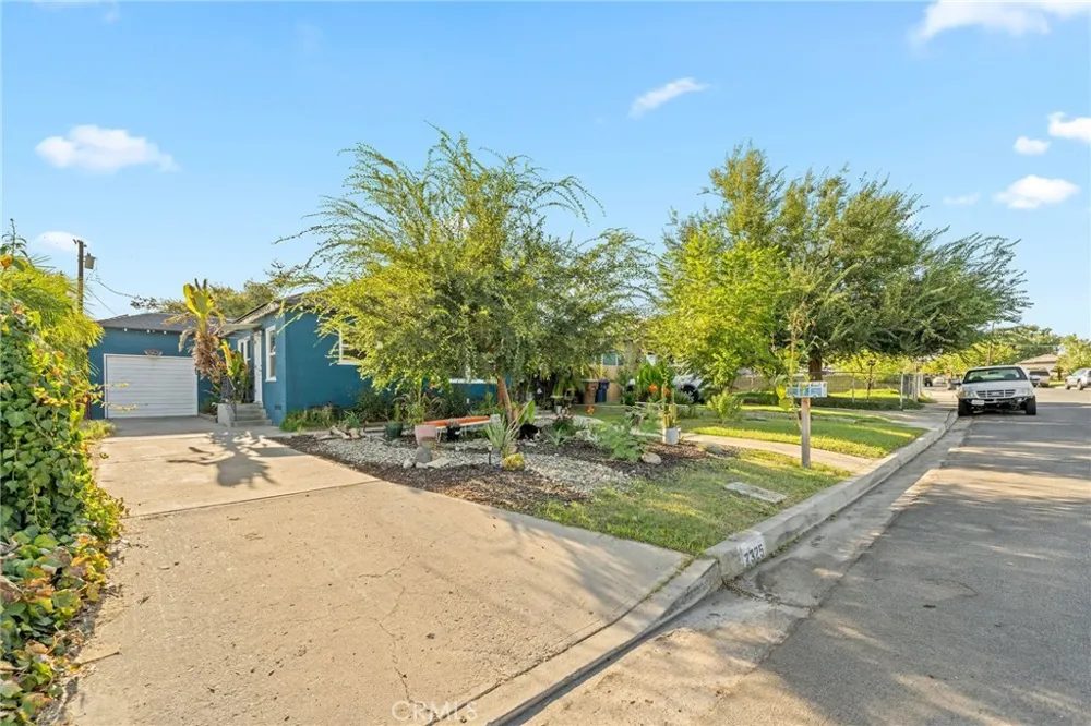 2325 Barnett Bakersfield, CA 93308
