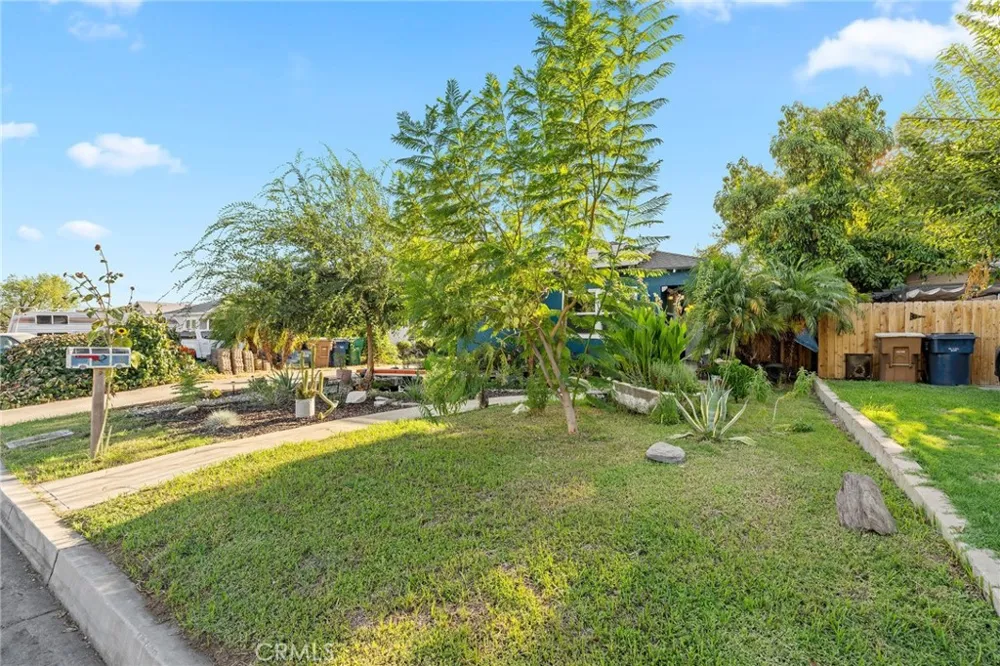 2325 Barnett Bakersfield, CA 93308