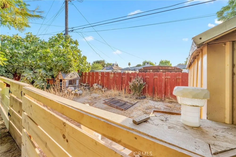 2325 Barnett Bakersfield, CA 93308
