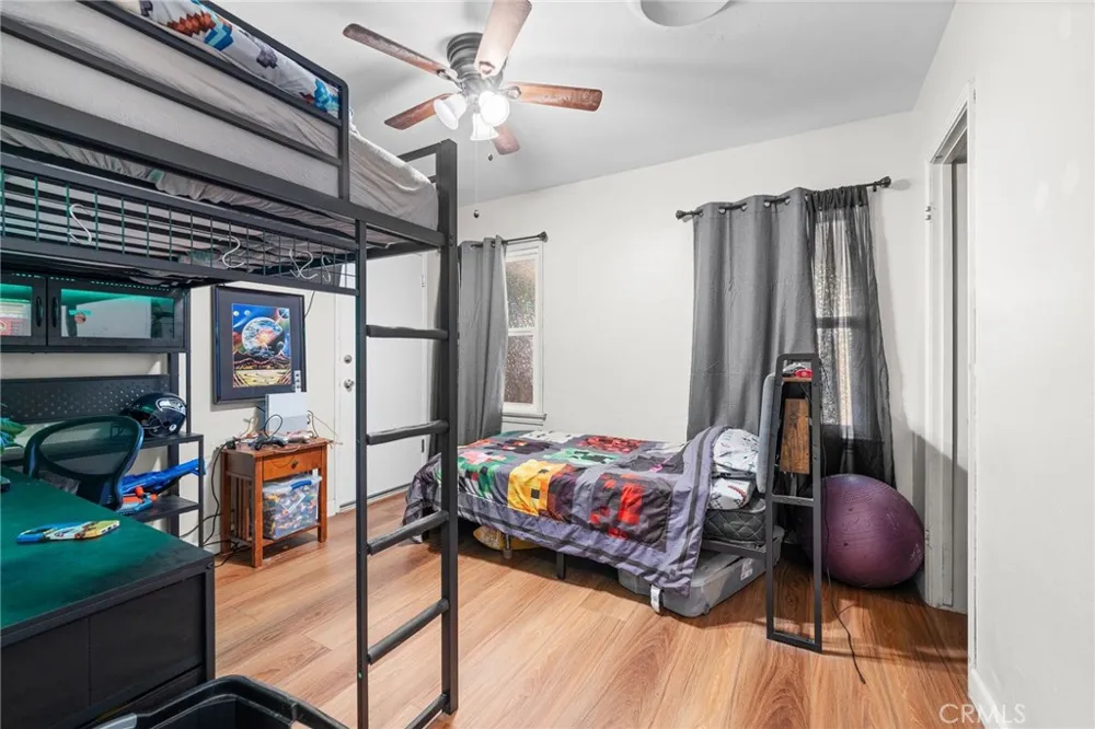 2325 Barnett Bakersfield, CA 93308