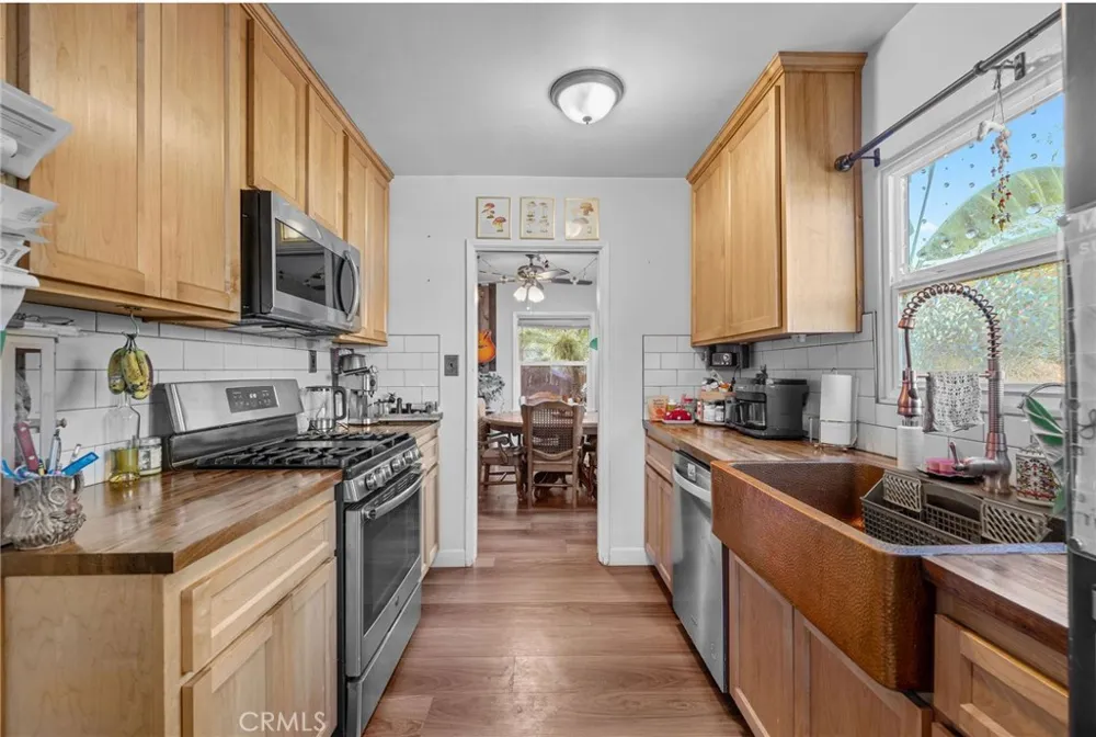 2325 Barnett Bakersfield, CA 93308
