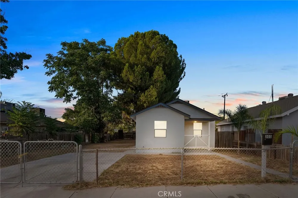 203 E Belle Bakersfield, CA 93308