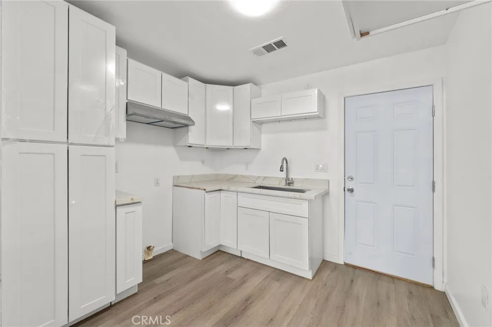 203 E Belle Bakersfield, CA 93308