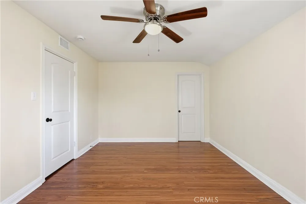 1946 W Broadway Anaheim, CA 92804