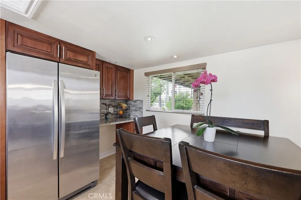 1946 W Broadway Anaheim, CA 92804