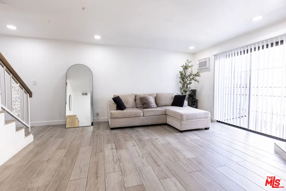 13400 Doty Avenue #1 Hawthorne, CA 90250