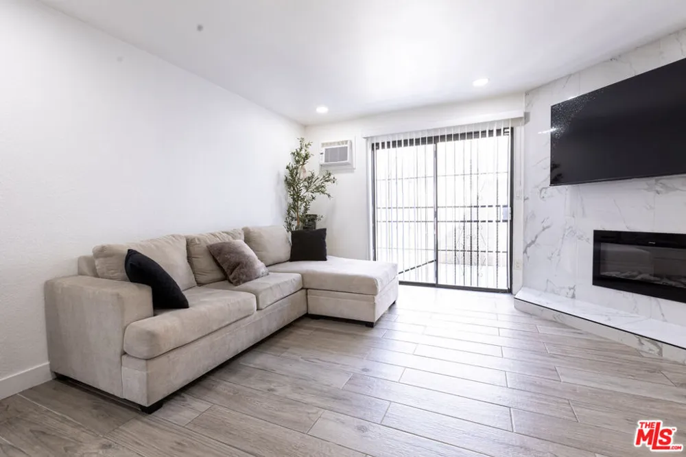 13400 Doty Avenue #1 Hawthorne, CA 90250
