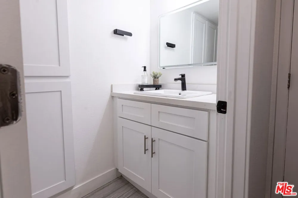 13400 Doty Avenue #1 Hawthorne, CA 90250