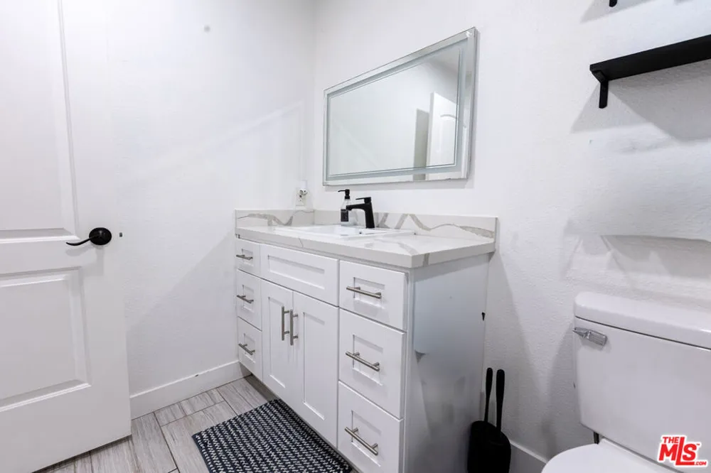 13400 Doty Avenue #1 Hawthorne, CA 90250