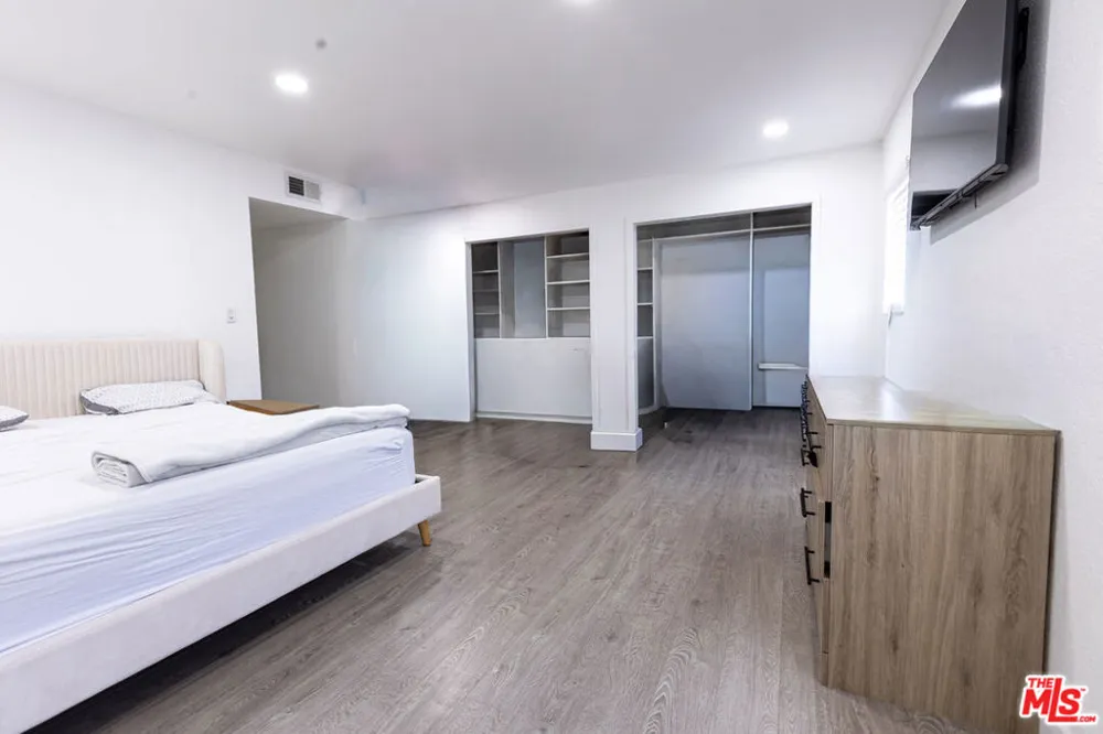 13400 Doty Avenue #1 Hawthorne, CA 90250