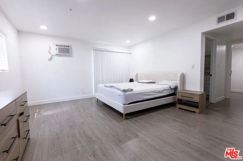 13400 Doty Avenue #1 Hawthorne, CA 90250