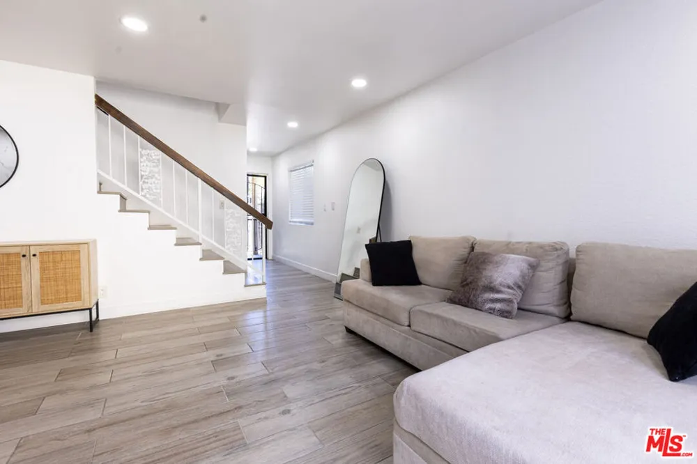 13400 Doty Avenue #1 Hawthorne, CA 90250