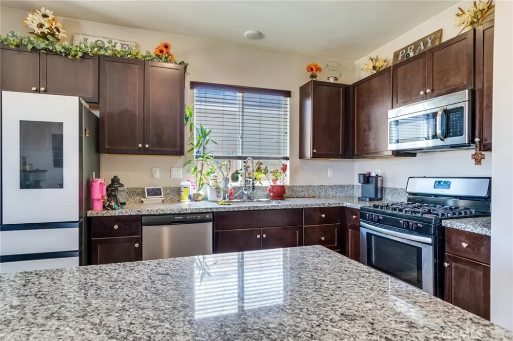 11408 Poppy Road Adelanto, CA 92301