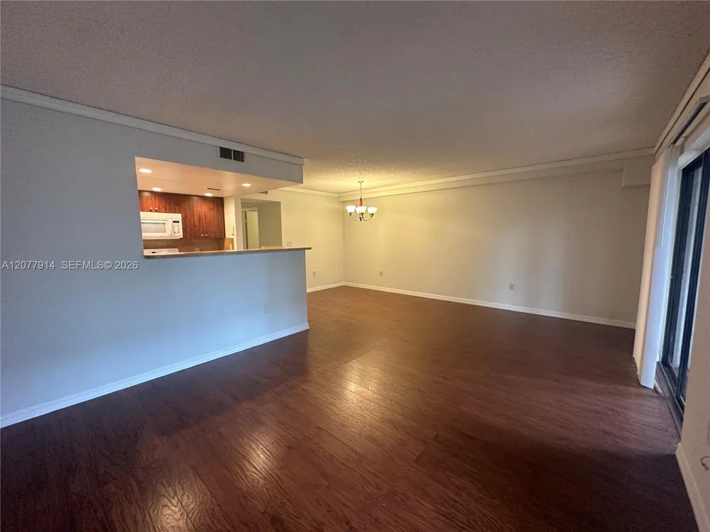 8418 Coral Lake Way #8418 Coral Springs, FL 33065