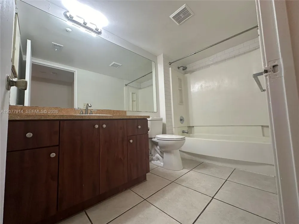 8418 Coral Lake Way #8418 Coral Springs, FL 33065