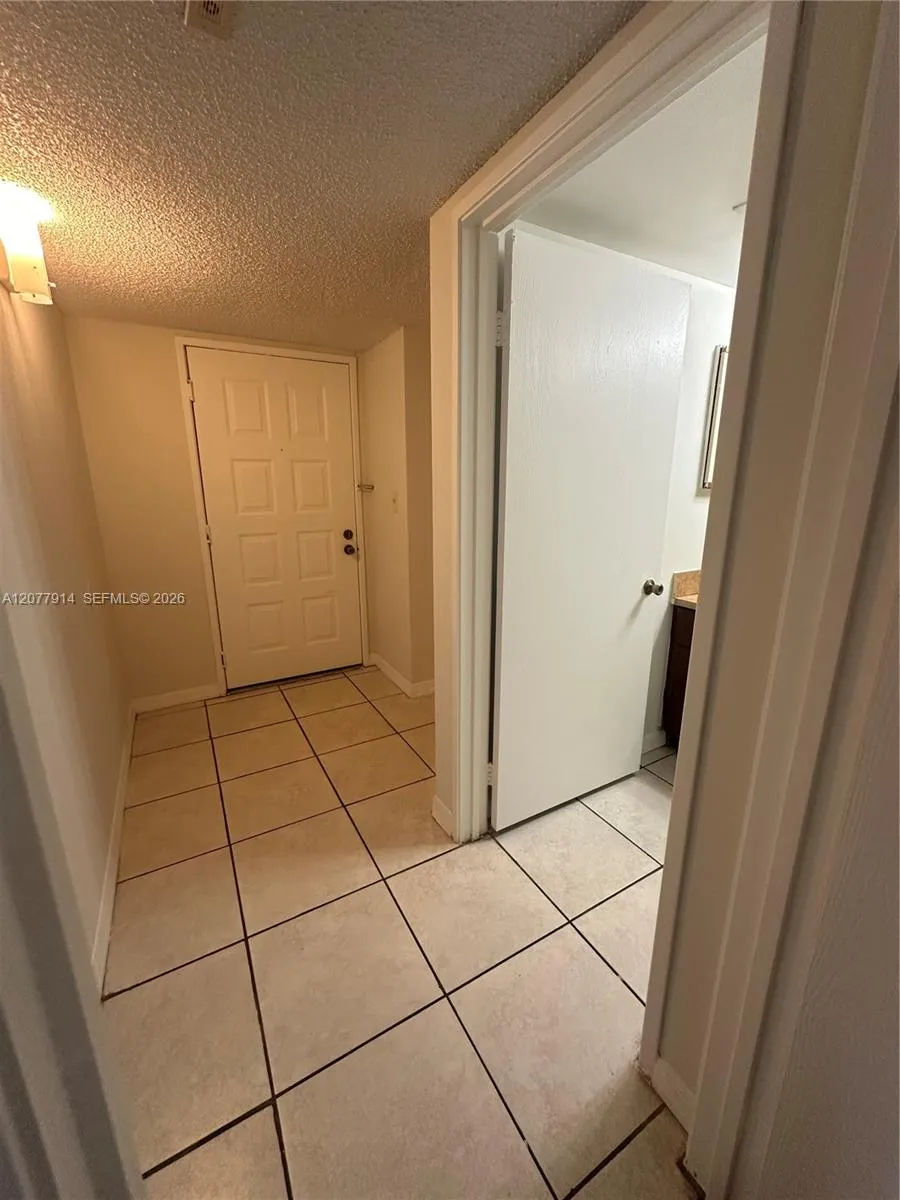 8418 Coral Lake Way #8418 Coral Springs, FL 33065