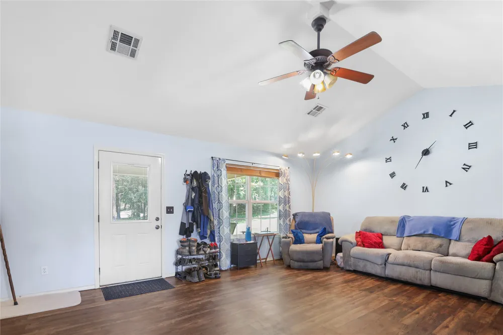 21599 S Sunny Lake Road Claremore, OK 74019