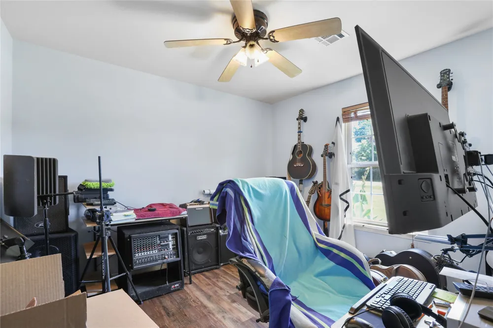 21599 S Sunny Lake Road Claremore, OK 74019