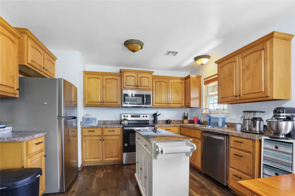 21599 S Sunny Lake Road Claremore, OK 74019
