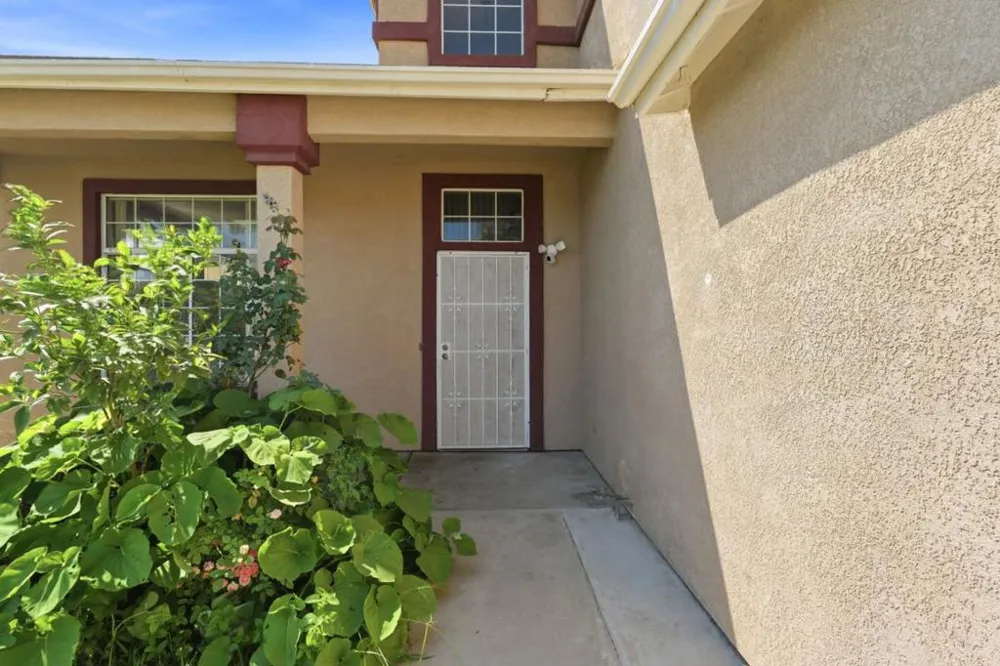 16913 Trina Lane Delhi, CA 95315