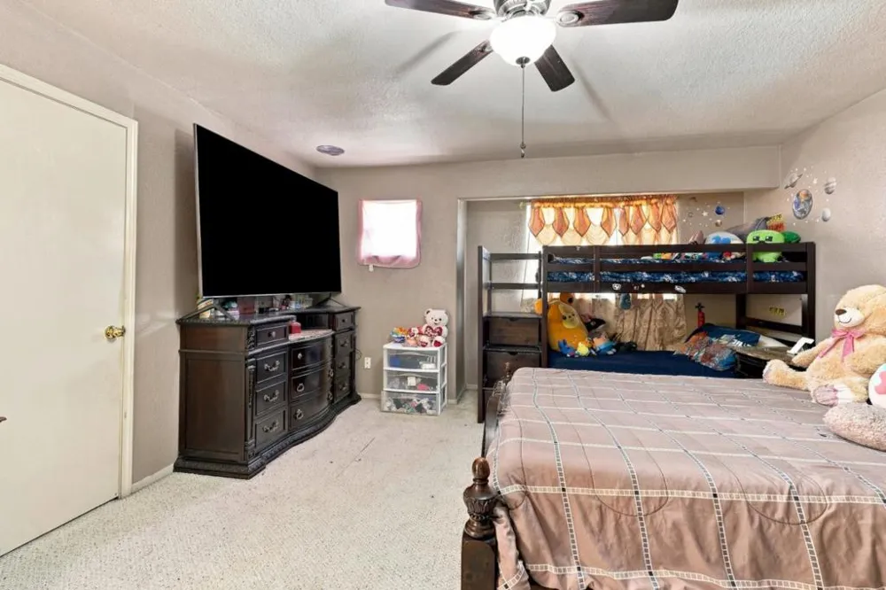 16913 Trina Lane Delhi, CA 95315