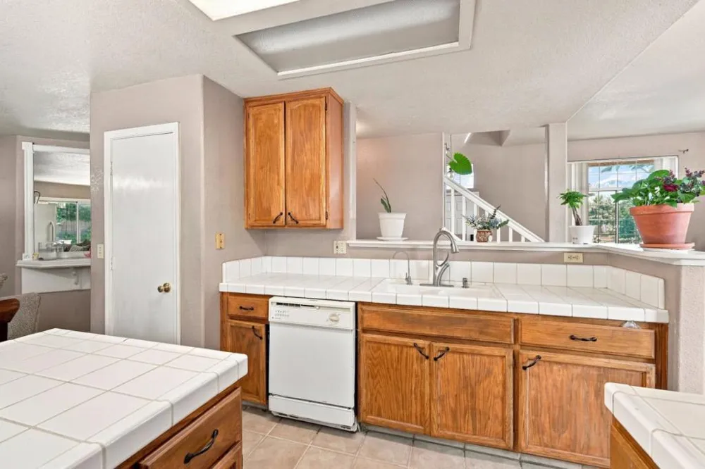 16913 Trina Lane Delhi, CA 95315