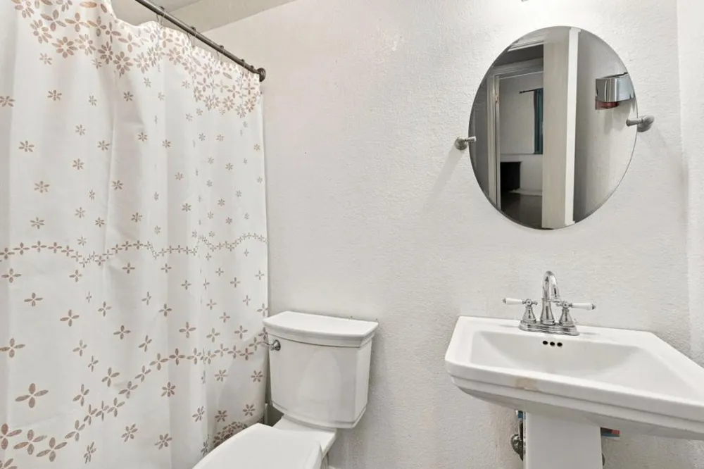 16913 Trina Lane Delhi, CA 95315