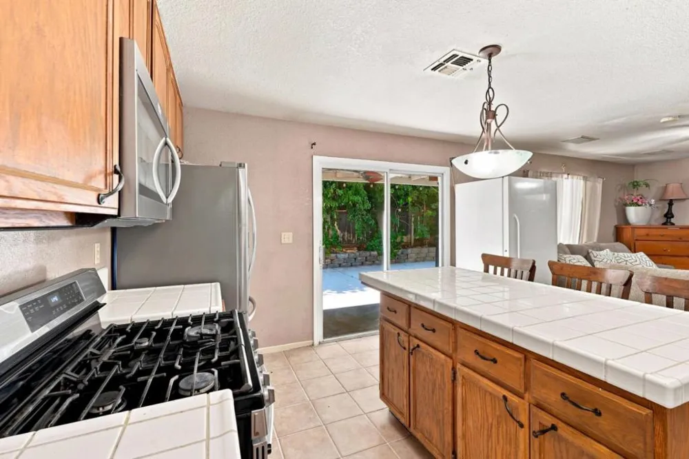 16913 Trina Lane Delhi, CA 95315