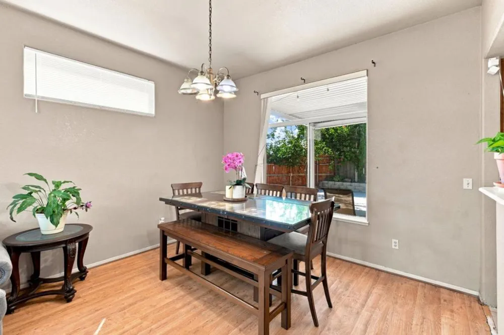 16913 Trina Lane Delhi, CA 95315