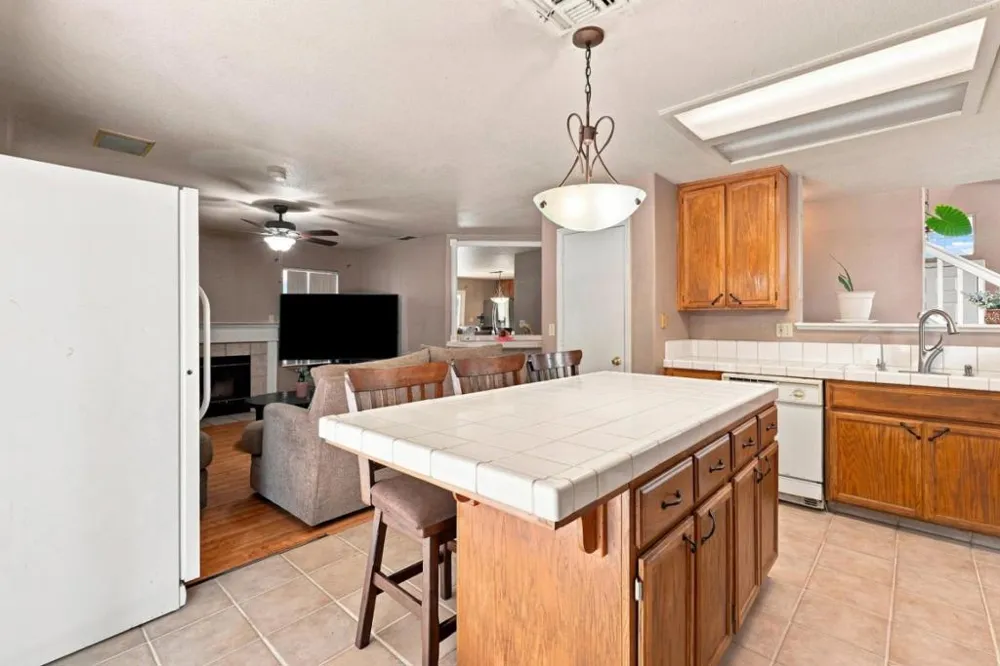 16913 Trina Lane Delhi, CA 95315