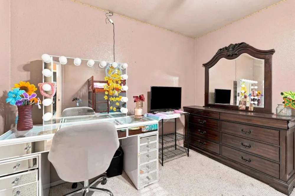 16913 Trina Lane Delhi, CA 95315